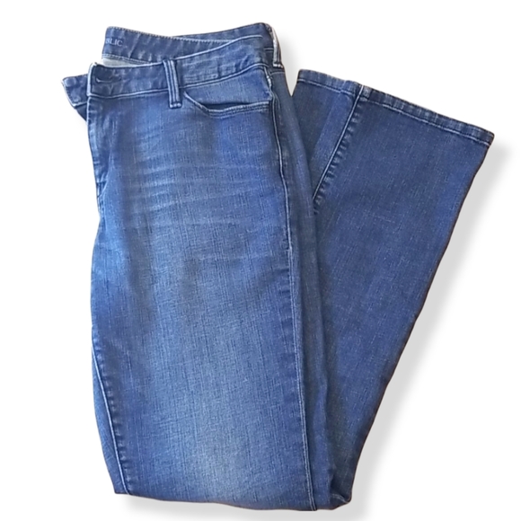 Banana Republic Denim - Banana Republic Skinny Straight Jeans
